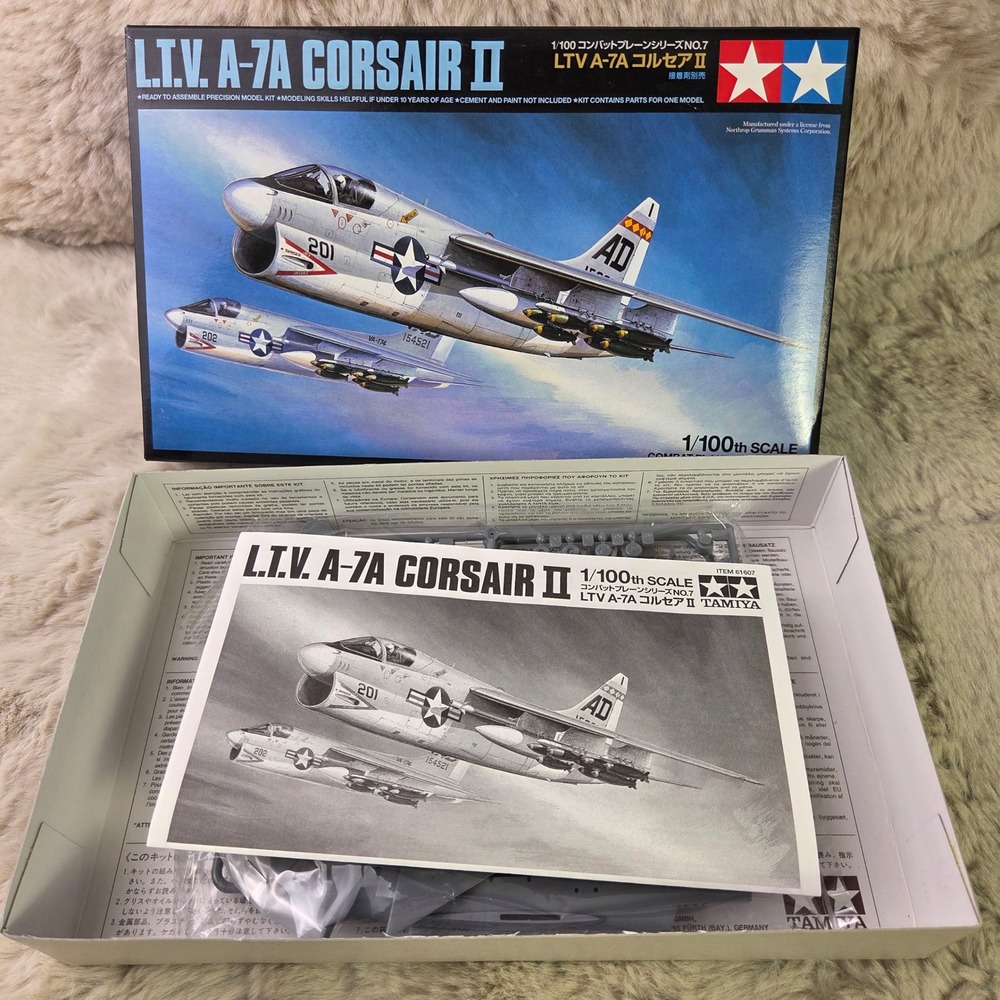 Tamiya 1/100 L.T.V. A-7A Corsair II Combat Plane Series No.7 Model Kit 61607